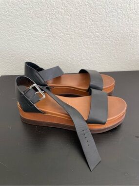 Womens platform sandals